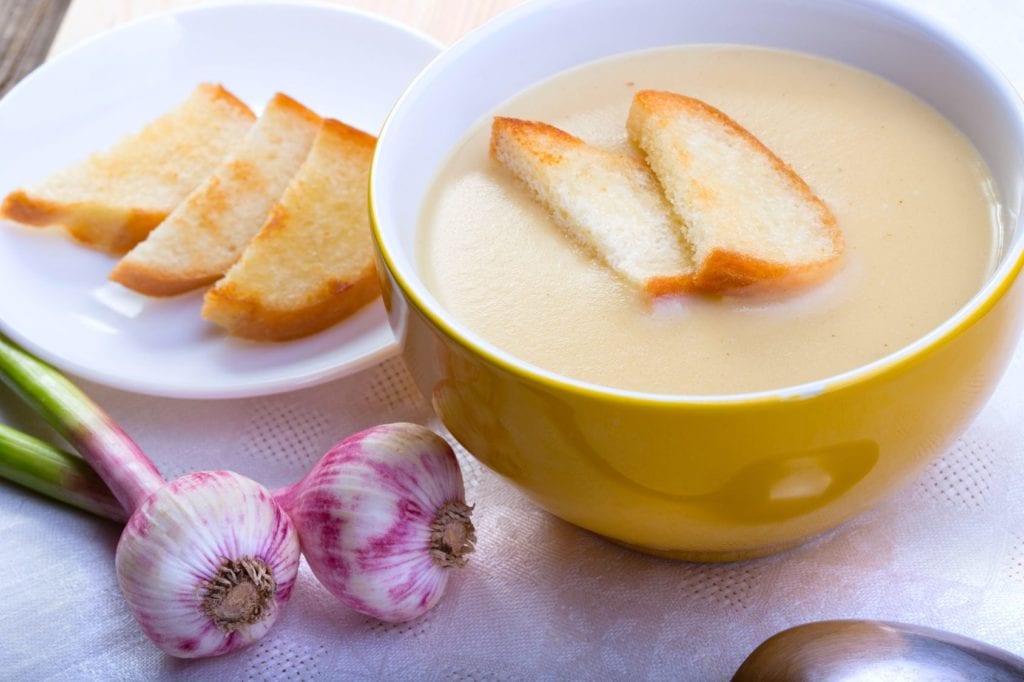 Цибулевий суп з сирами