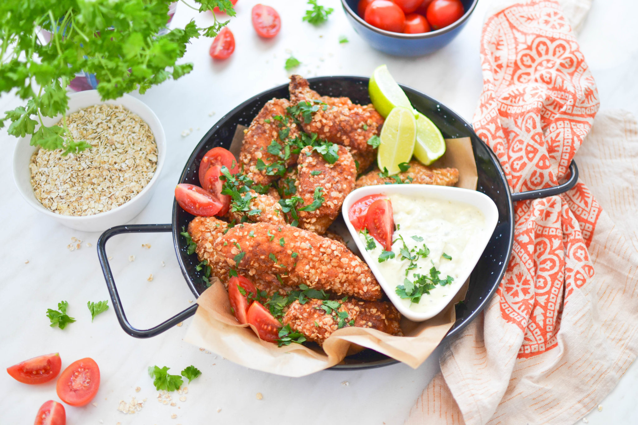 Kęski z&nbsp;indyka w&nbsp;panierce z&nbsp;płatków owsianym z&nbsp;dipem serowym