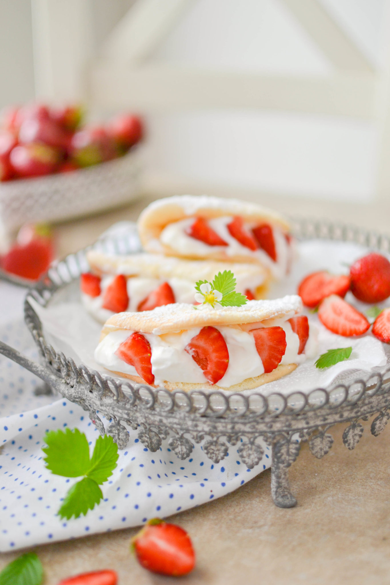 Омлети з полуницею