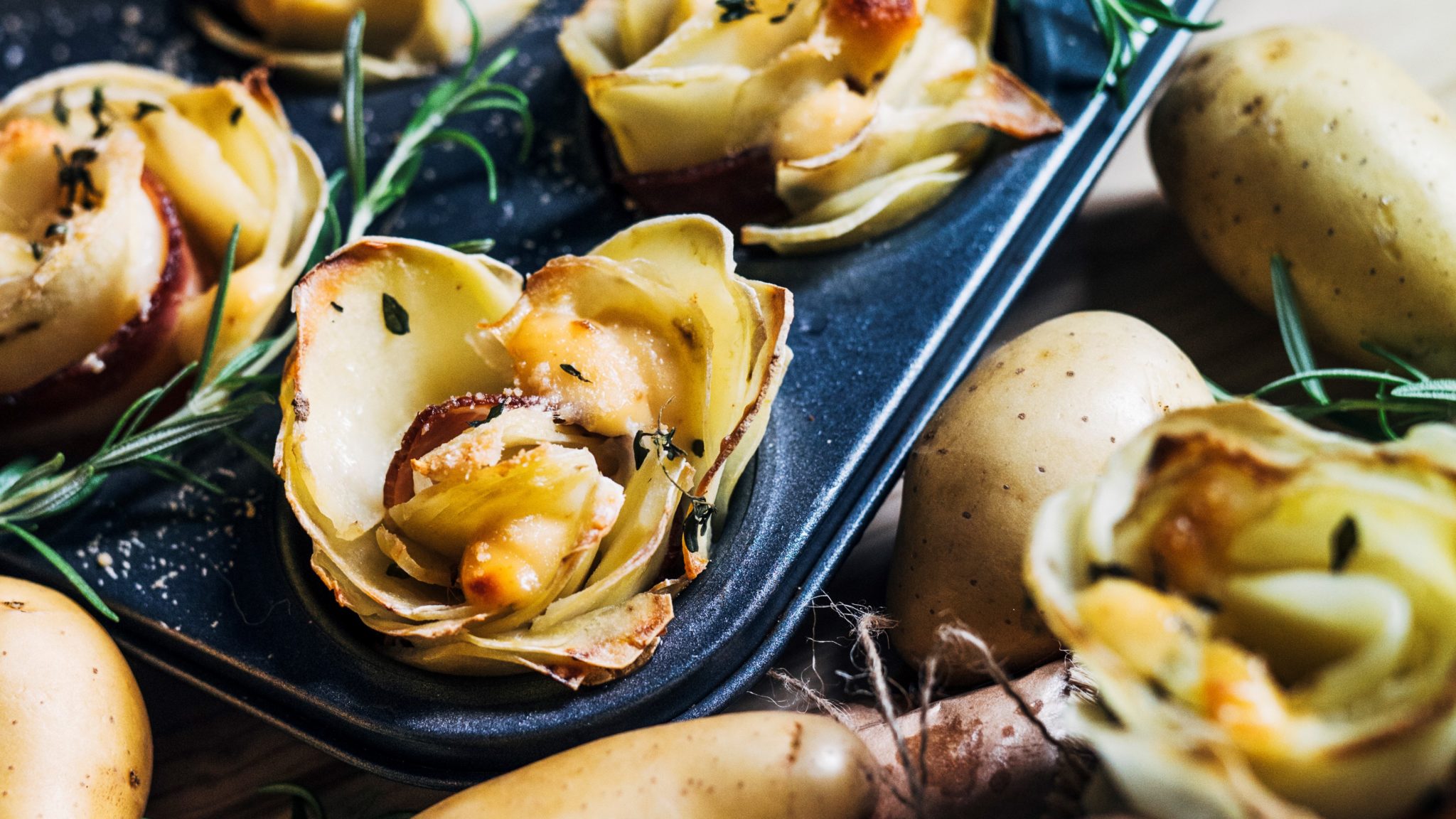 Картопляні кекси з сиром, шинкою і беконом