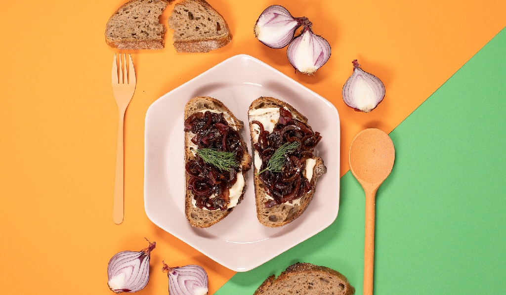 Cheese toast with caramelized red onion
